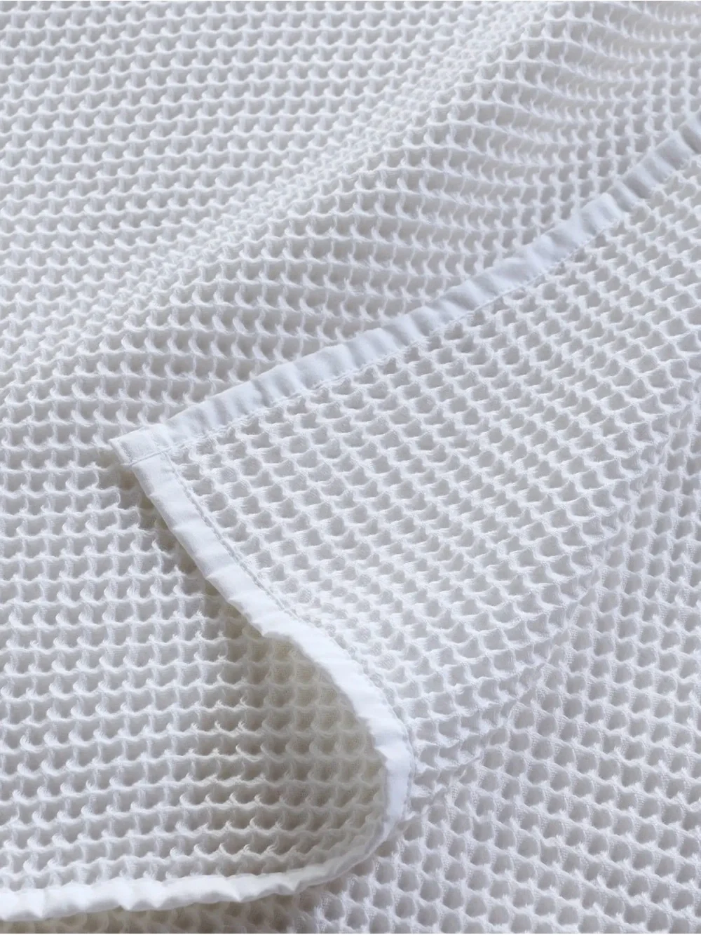 NWOT Organic King Waffle Knit Blanket in White - $110